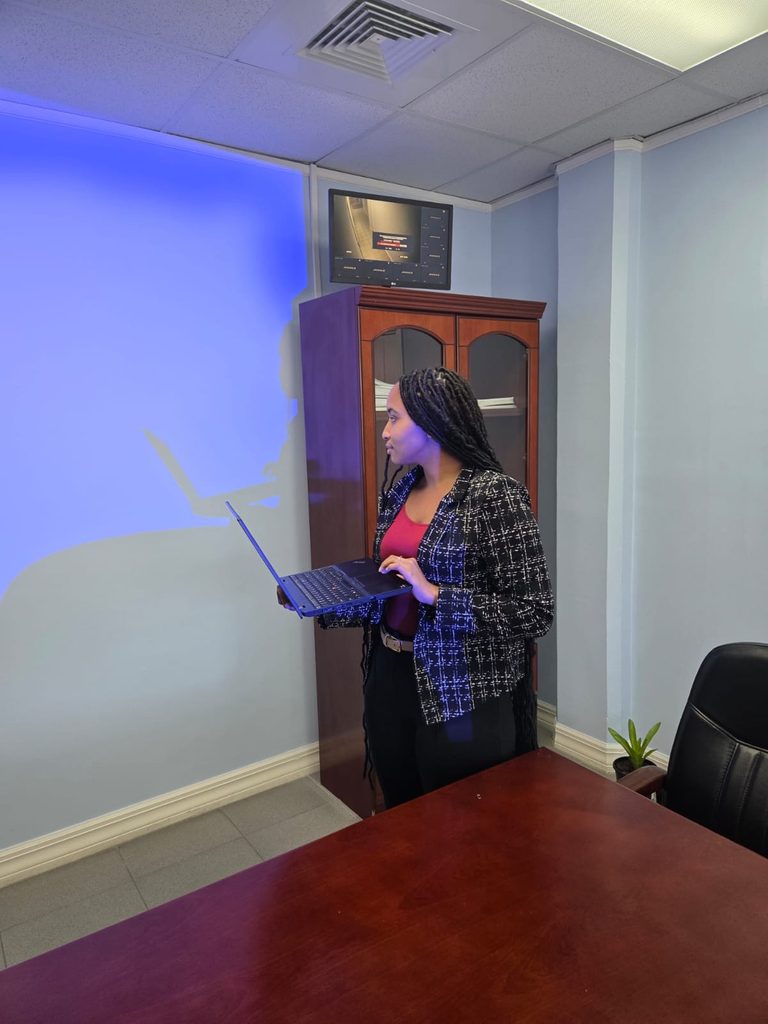 Kerchauna Mesmin giving a presentation